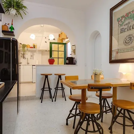 Your Vintage Townhouse *