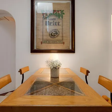 Your Vintage Townhouse * Lagos