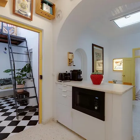 Your Vintage Townhouse
