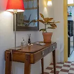Your Vintage Townhouse *
