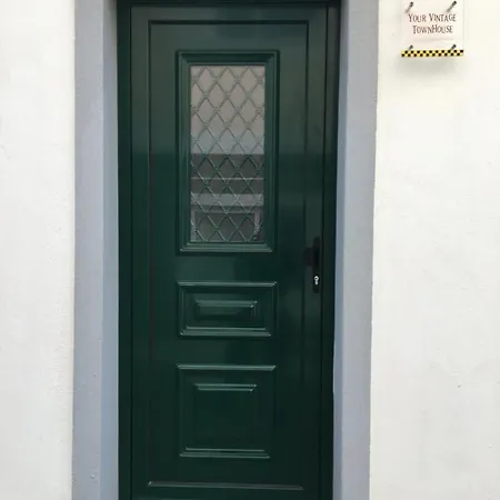בית נופש Your Vintage Townhouse *